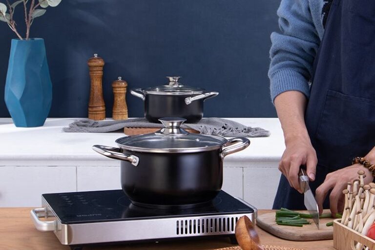 4pcs Enamel Cast Iron Cookware Set Stylish Design